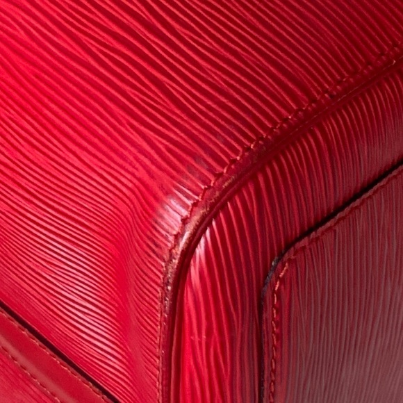 Louis Vuitton Red Epi Leather 45 Boston Bag Keepall Duffel Red Strap LV Dustbag - Picture 12 of 17